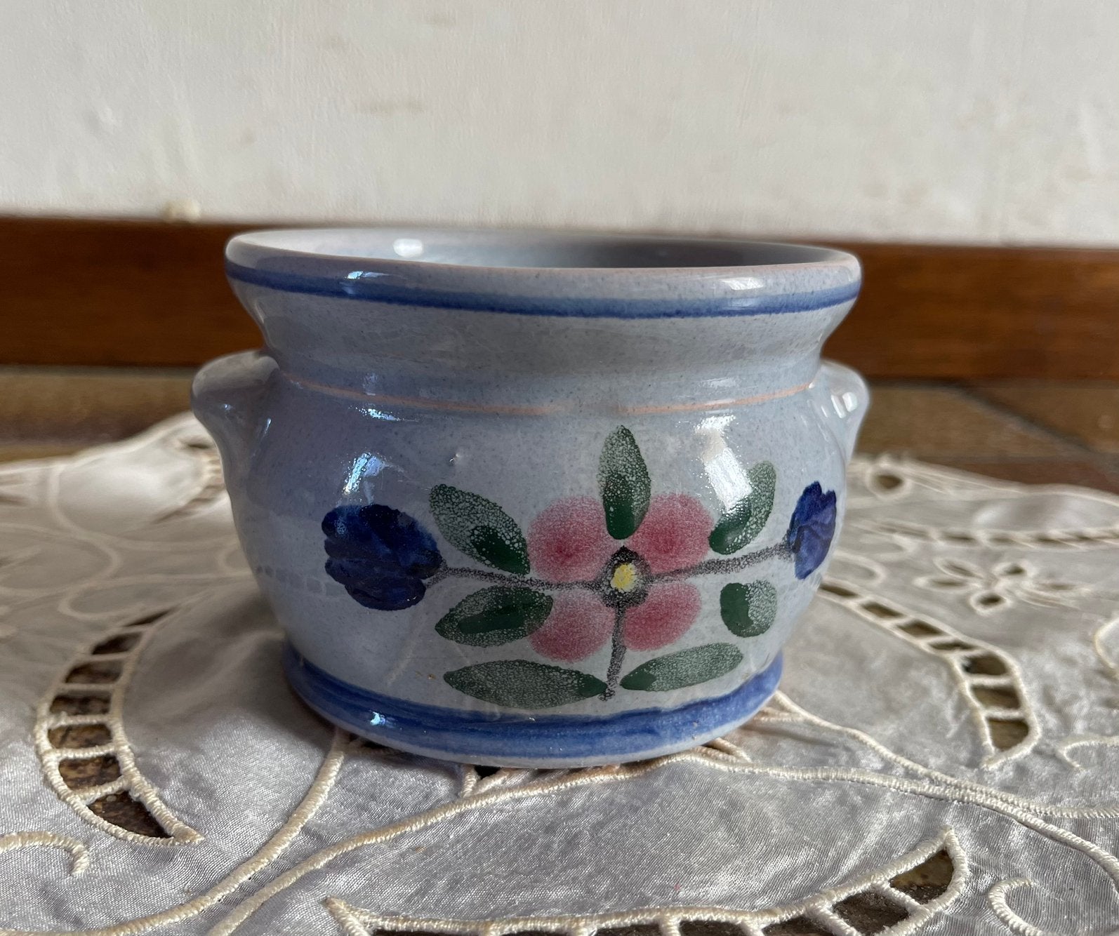 70’s Vintage mini Keulse pot met handbeschilderd bloemmotif, Antiek en Kunst, Ophalen of Verzenden