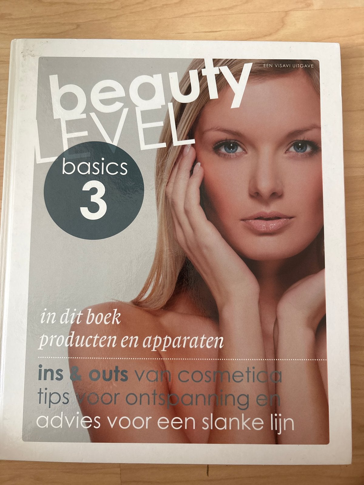Beauty Level Basics 3: Cosmetica, ontspanning & slanke lijn, Boeken, Ophalen of Verzenden, Gelezen, Gezondheid en Conditie