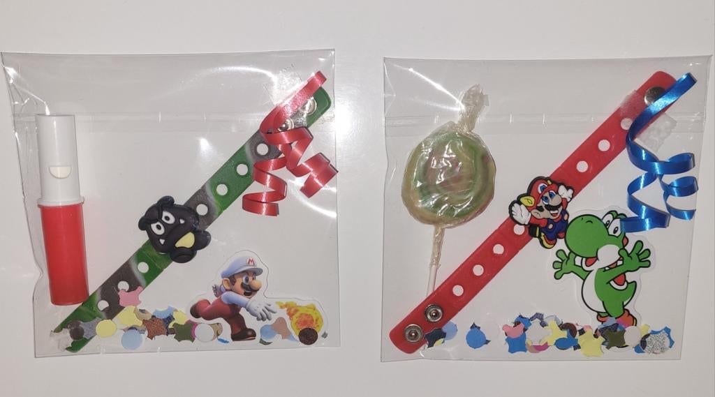 Traktatie Mario armbandje, sticker, confetti en een snoepje, Ophalen of Verzenden, Nieuw, Feestartikel, Verjaardag