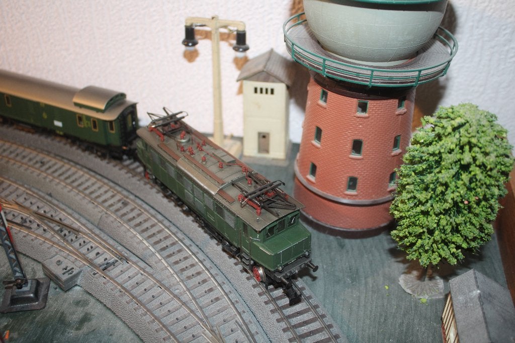 Märklin set 2850 DRG locomotief E04 met 3 rijtuigen, Hobby en Vrije tijd, Wisselstroom, Locomotief, Ophalen of Verzenden, Zo goed als nieuw