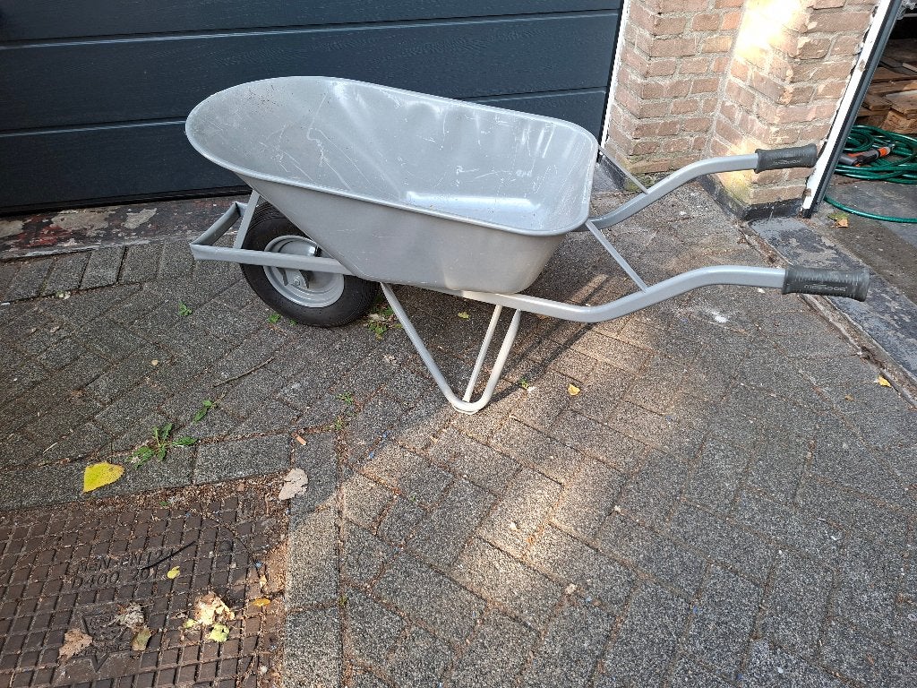 Kruiwagen Matador 80l 4pl universeel, Ophalen, Zo goed als nieuw