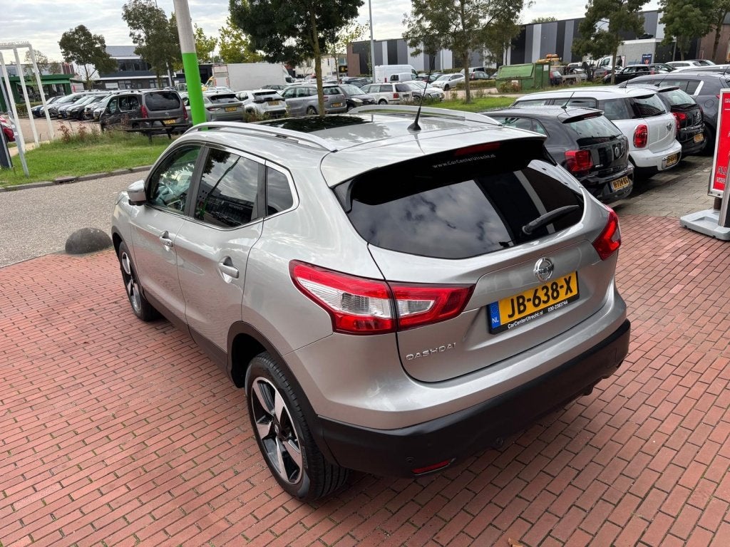 Foto 4 van Nissan QASHQAI 1.2 Connect Edition camara navi pano airco