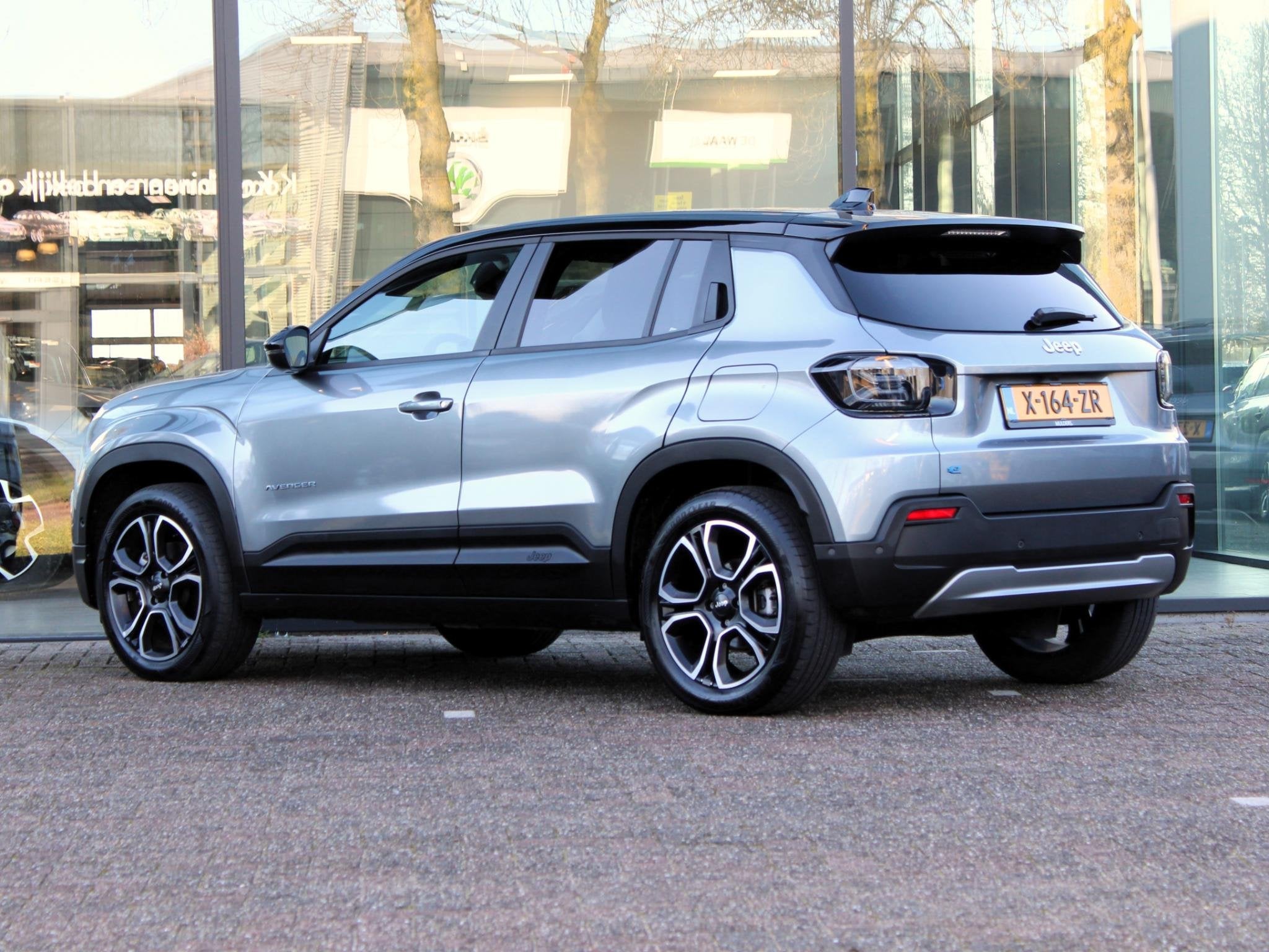 Jeep Avenger Altitude Business Pack 54 kWh | Navi / Camera /, Auto's, Jeep, 12 maanden, Gebruikt, 156 pk, Origineel Nederlands