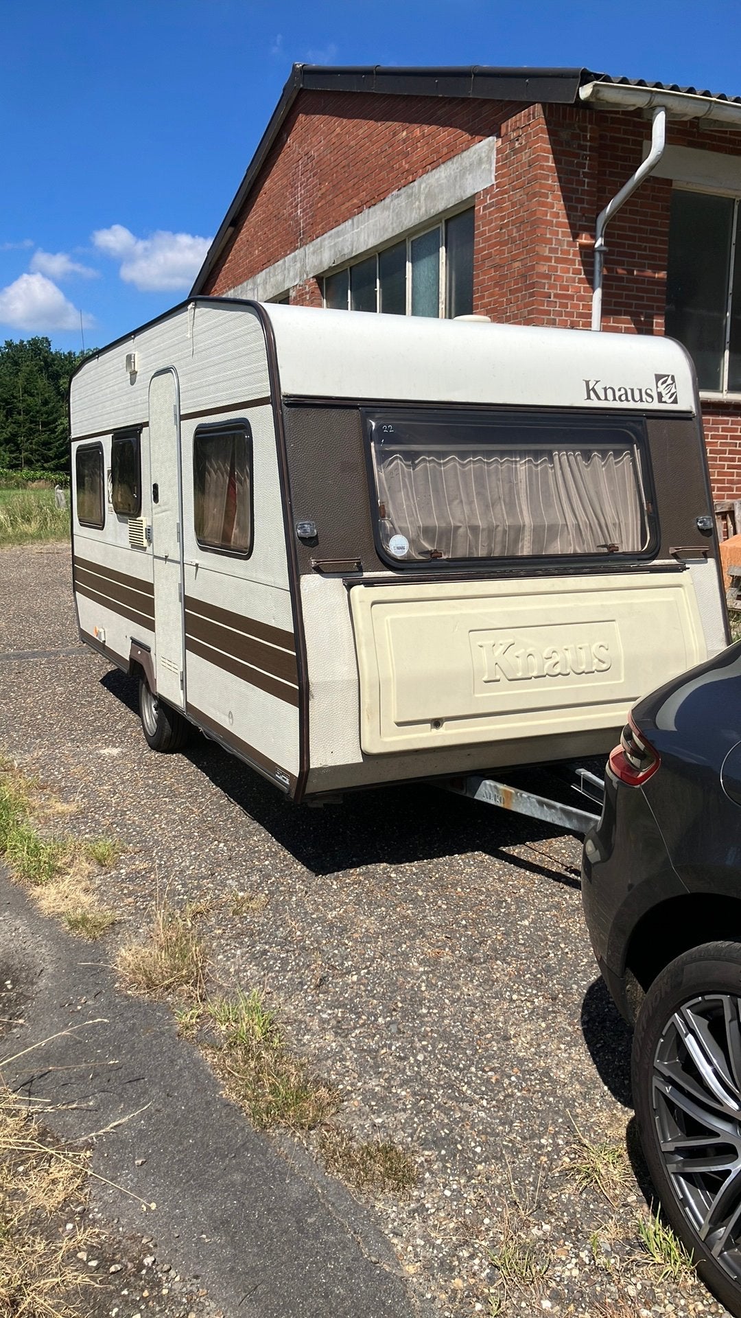 Knaus Suedwind 440 met voortent en luifel, Rondzit, Particulier, 4 tot 5 meter, Knaus