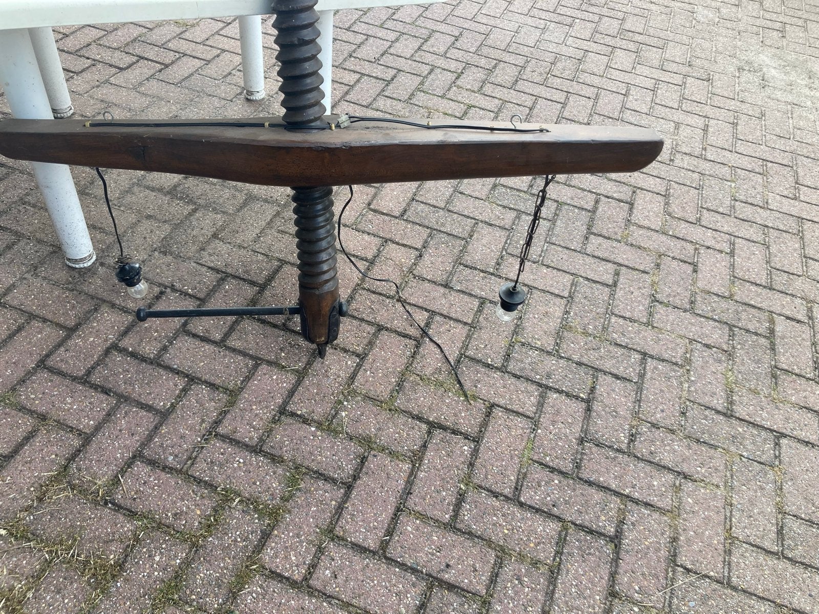 Antieke berghaaf omgebouwd tot unieke lamp, Ophalen