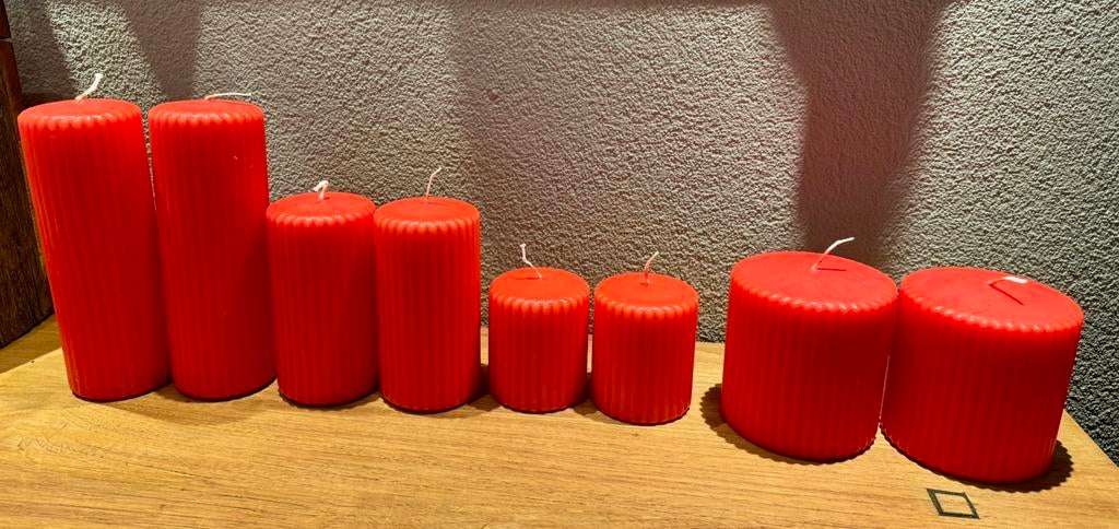 8 kaarsen met ribbels oranje diverse maten, Overige materialen, Overige kleuren, Nieuw, Ophalen of Verzenden