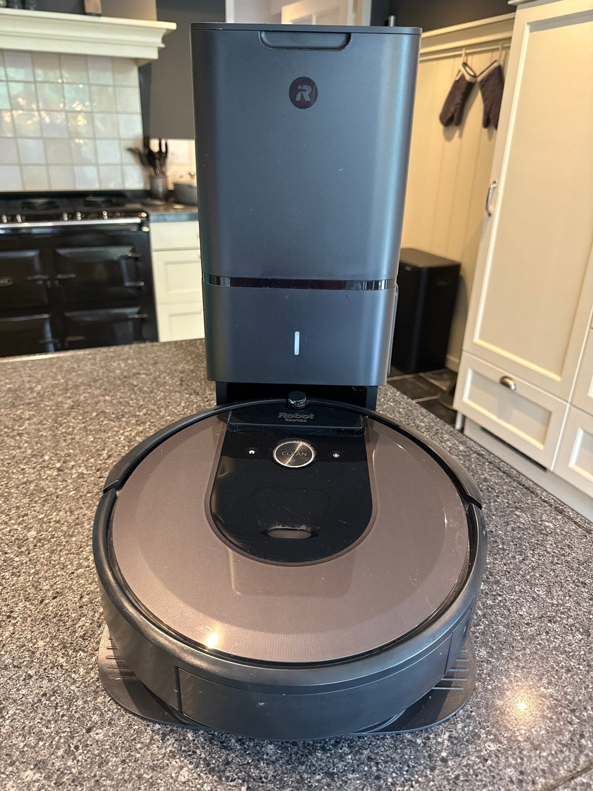 iRobot Roomba i8 Robotstofzuiger met zelflegende basis, Stofzak, IRobot, Automatisch legen, Ophalen of Verzenden