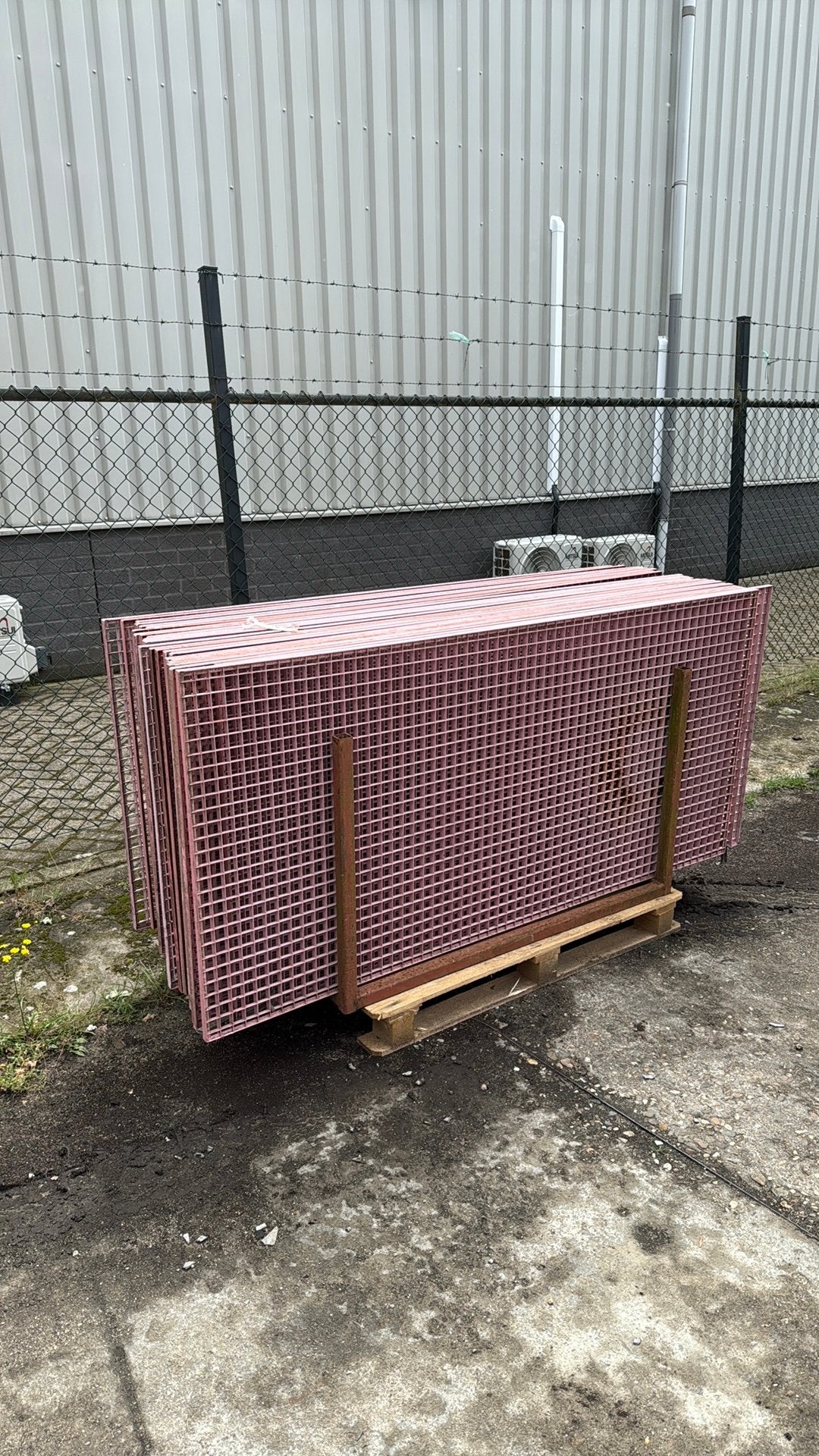 Stalen roosters gepoedercoat, Ophalen