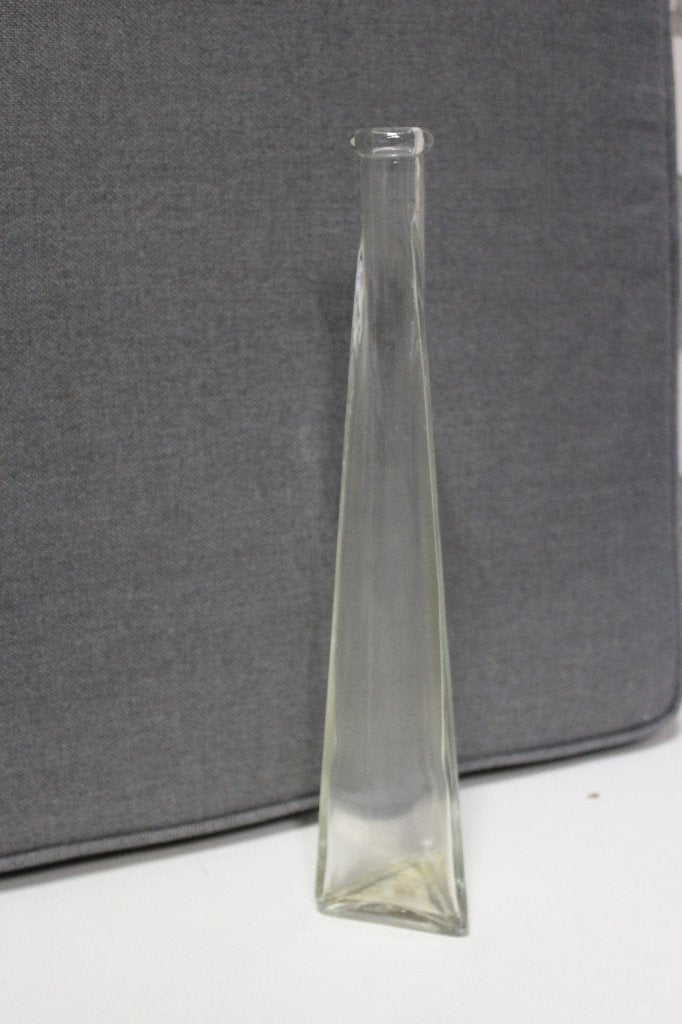 Glazen vaas met ronde opening en driehoekige bodem, Huis en Inrichting, Gebruikt, Transparant, 25 cm, Ophalen of Verzenden