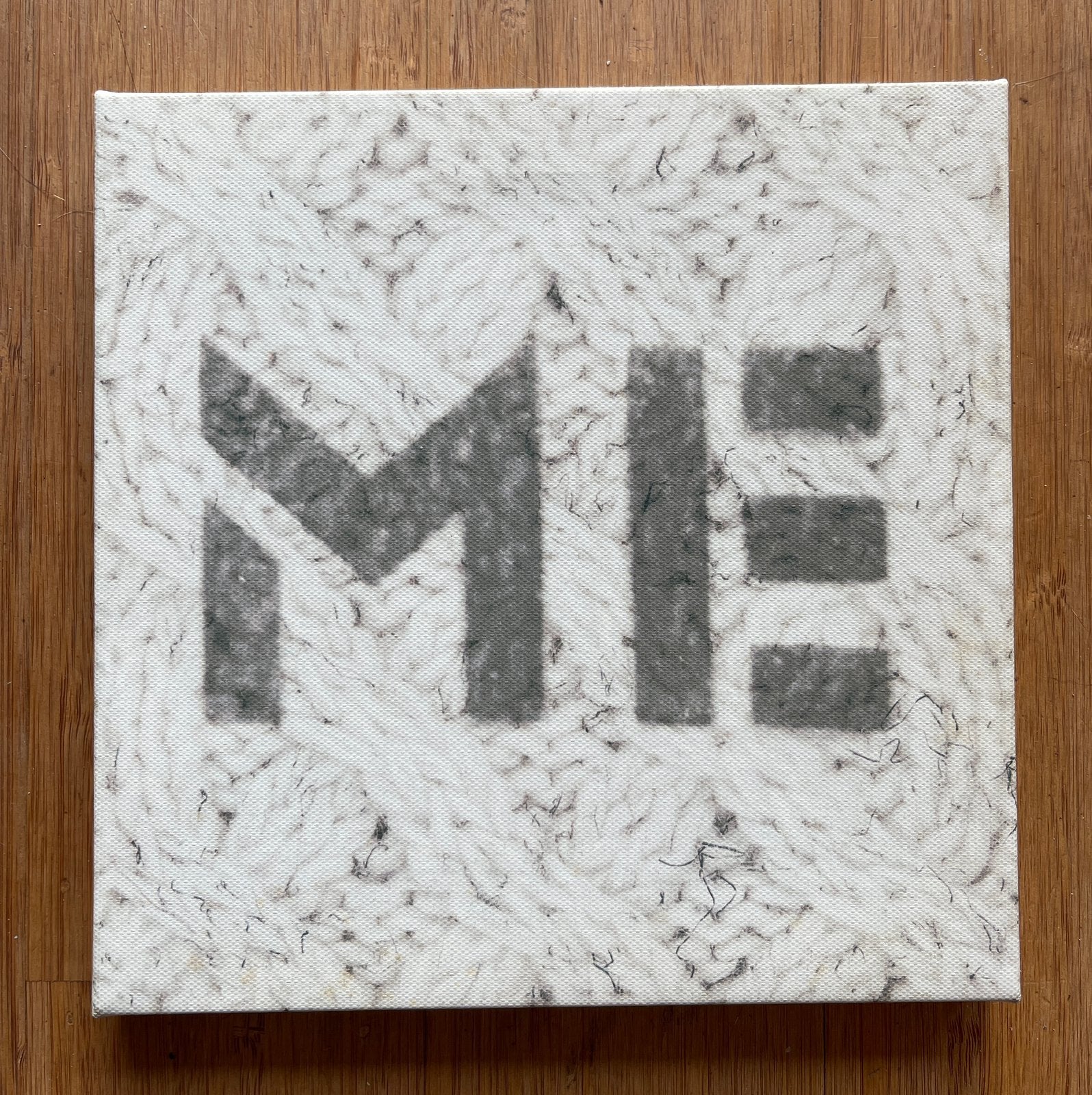 Klein schilderijtje ‘ME’, Ophalen of Verzenden, Zo goed als nieuw, Schilderij