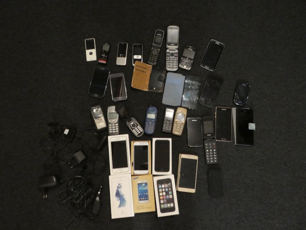 oude mobieltjes, Gebruikt, Geen camera, Zwart, Ophalen of Verzenden