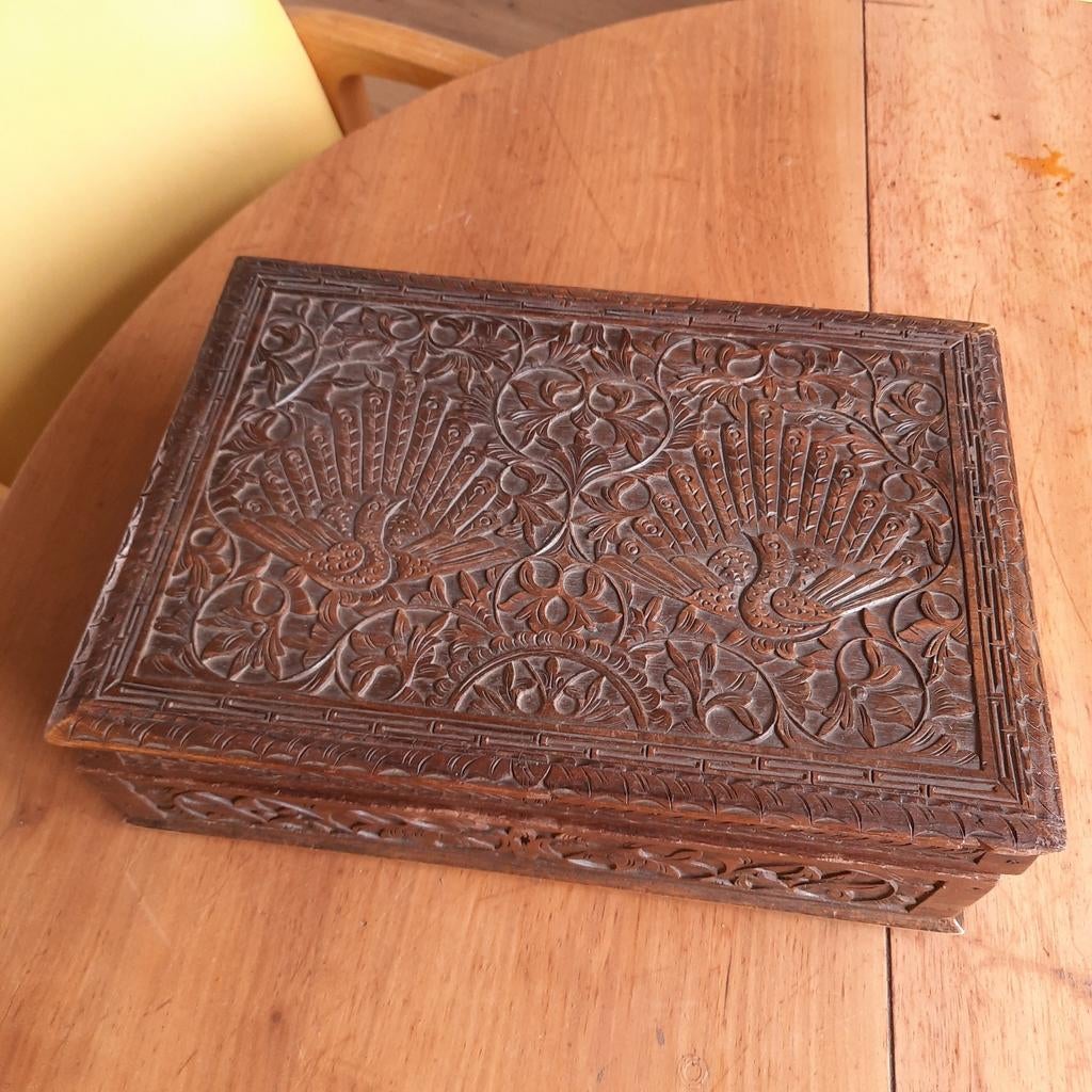 Indonesië Oost- Java Antieke Houten Kist Schrijfkist Pauwen, Verzenden