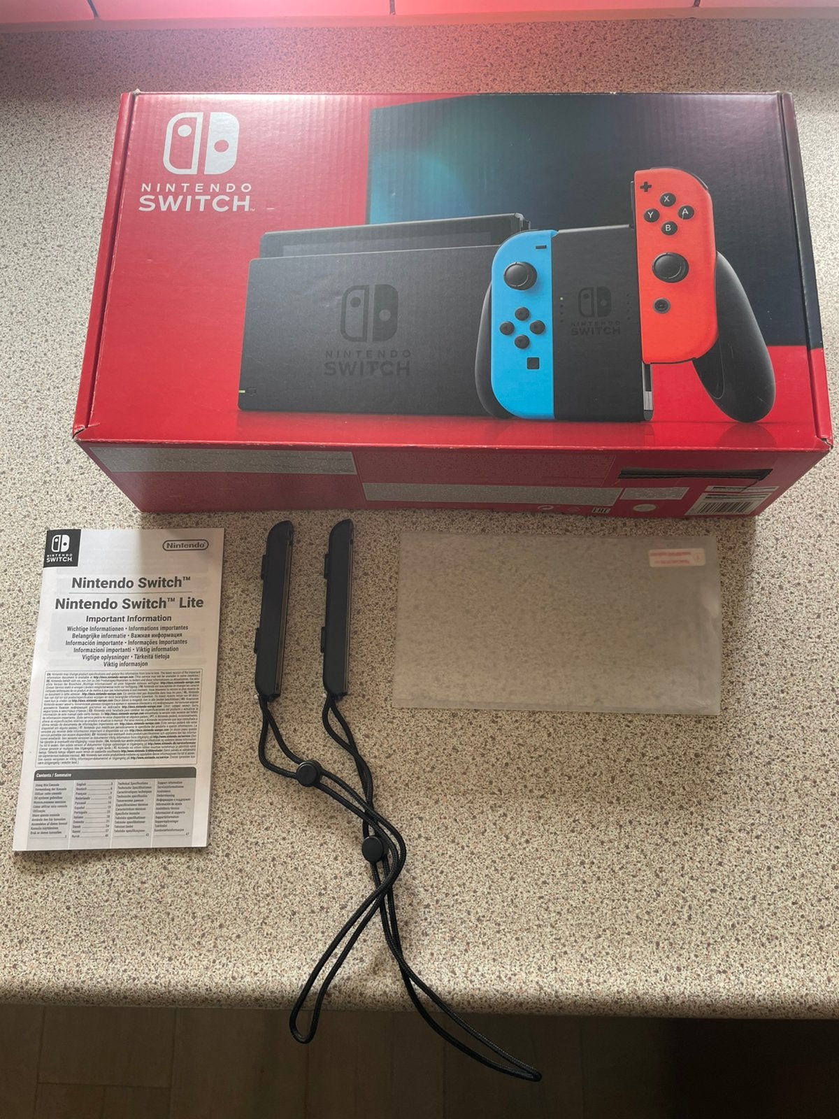 Nintendo switch lege doos plus nog extra accessoires, Spelcomputers en Games, Spelcomputers | Nintendo Switch, Ophalen, Zo goed als nieuw