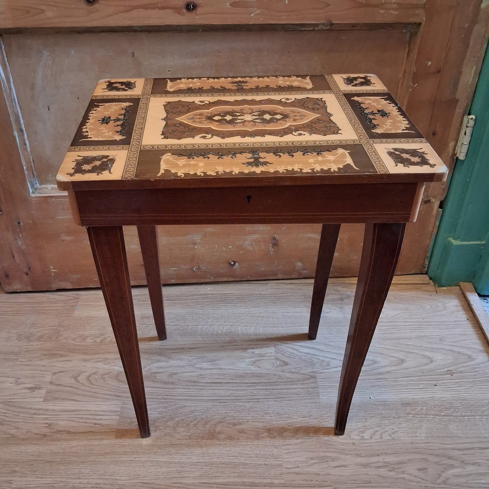 Vintage Italiaans muziek tafeltje, Ophalen, Gebruikt, 25 tot 50 cm, Rechthoekig
