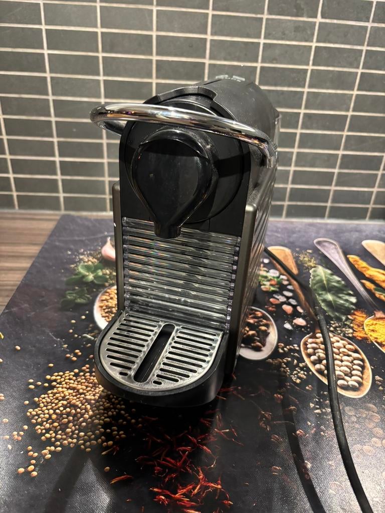Nespresso pixie, Ophalen of Verzenden, Gebruikt, Koffiemachine