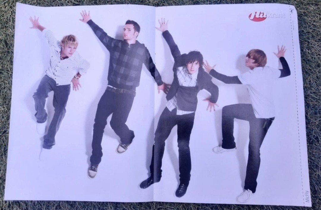 Poster 2x A4 Hitkrant 2009 McFly / Taylor Swift / Katy Perry, Ophalen of Verzenden, Gebruikt, A1 t/m A3, Muziek