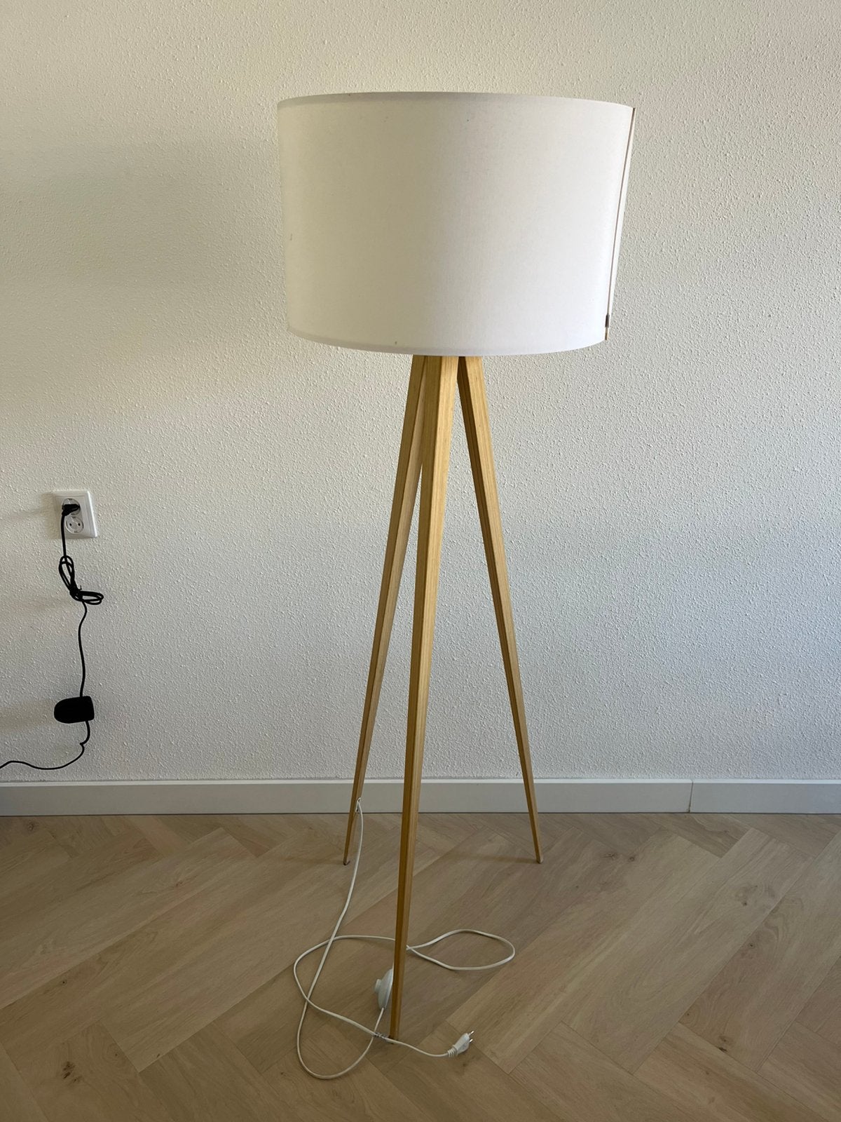 Zuiver Tripod vloerlamp hout/wit, Ophalen, Zo goed als nieuw, Hout, 150 tot 200 cm