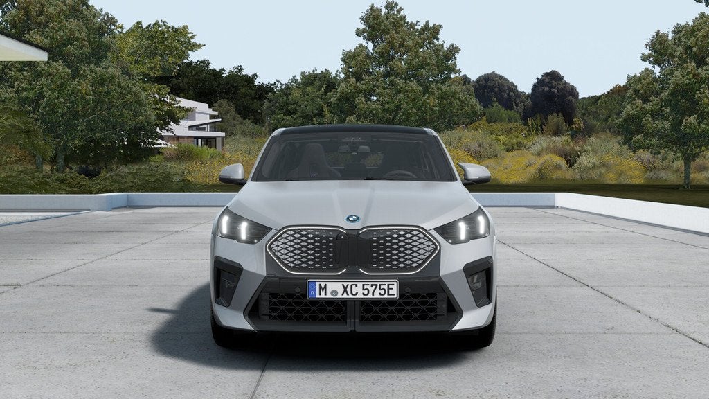 BMW iX2 eDrive20 M Sport / Panoramadak / Trekhaak / M Sports, Auto's, BMW, IX2, Zwart, Alcantara, Nieuw