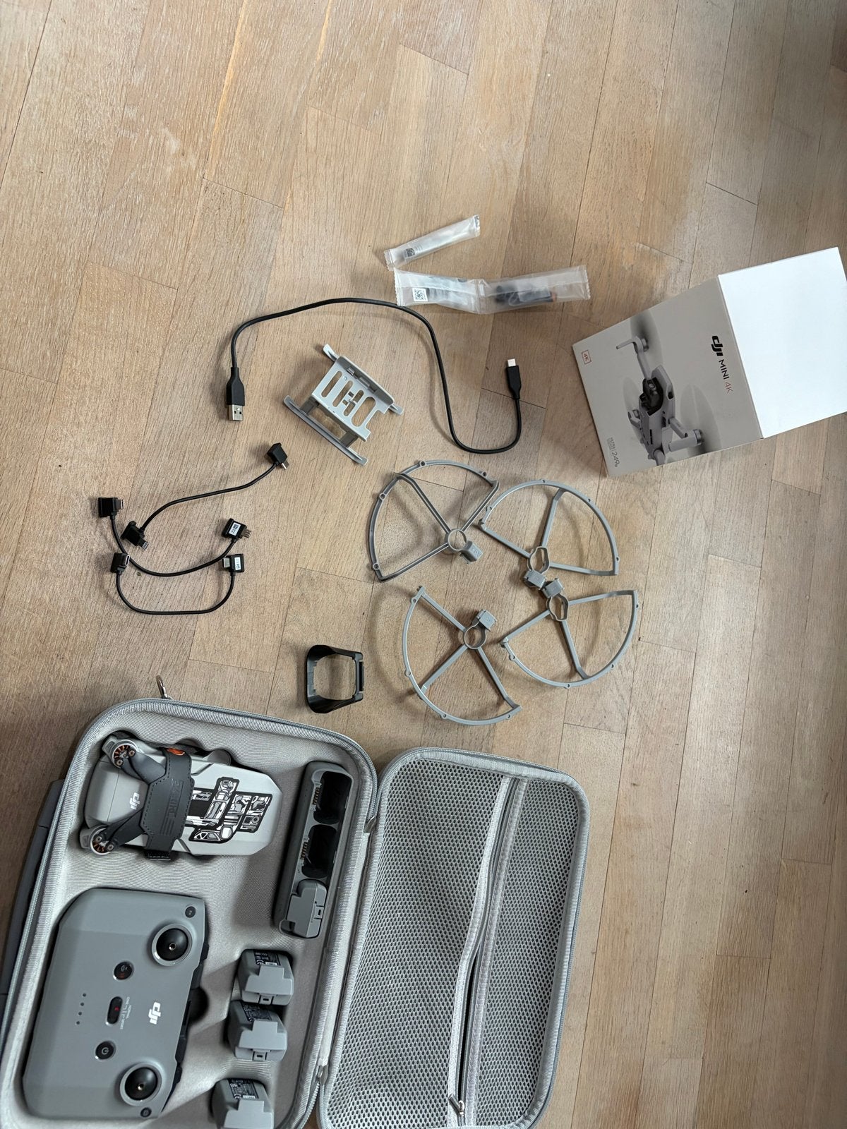 DJI Mini 4K Drone met uitgebreide accessoires en 4 accu's, Return to Home, Gebruikt, Cameradrone, 5 tot 10 kilometer