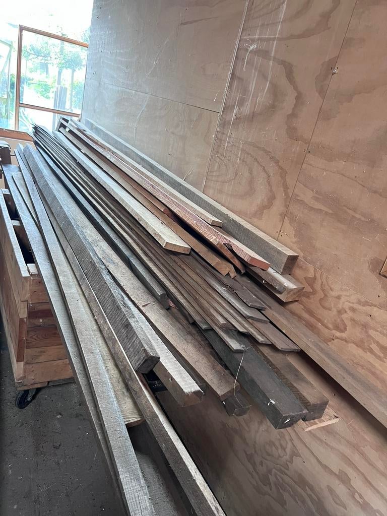 Eiken hout balken en dikke planken, Doe-het-zelf en Verbouw, Ophalen, Eiken, Zo goed als nieuw, Balk