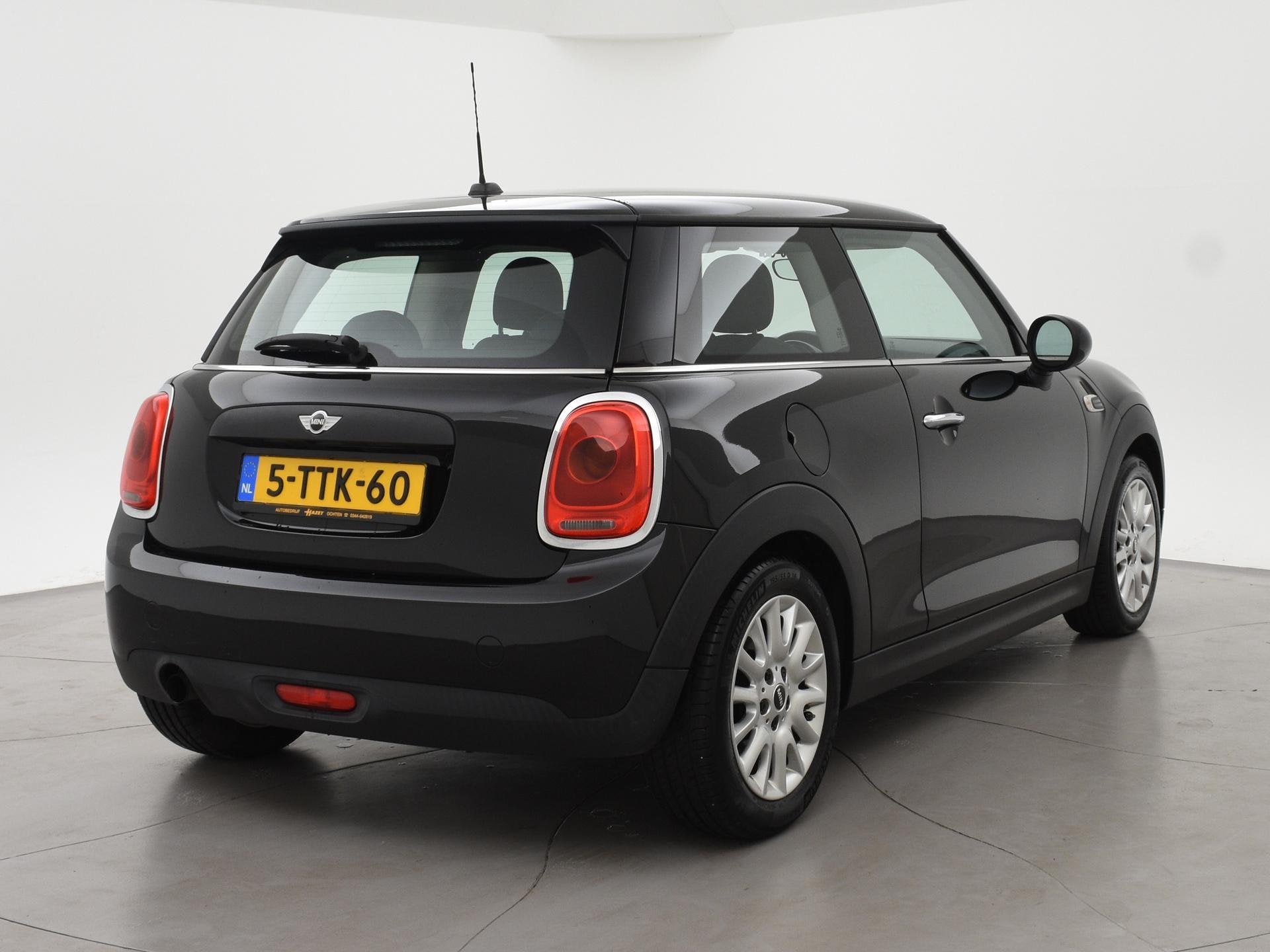 MINI 3-Deurs 1.2 6-BAK ONE SALT 3-DEURS NIEUW MODEL + AIRCO, Voorwielaandrijving, Gebruikt, 4 stoelen, 1198 cc