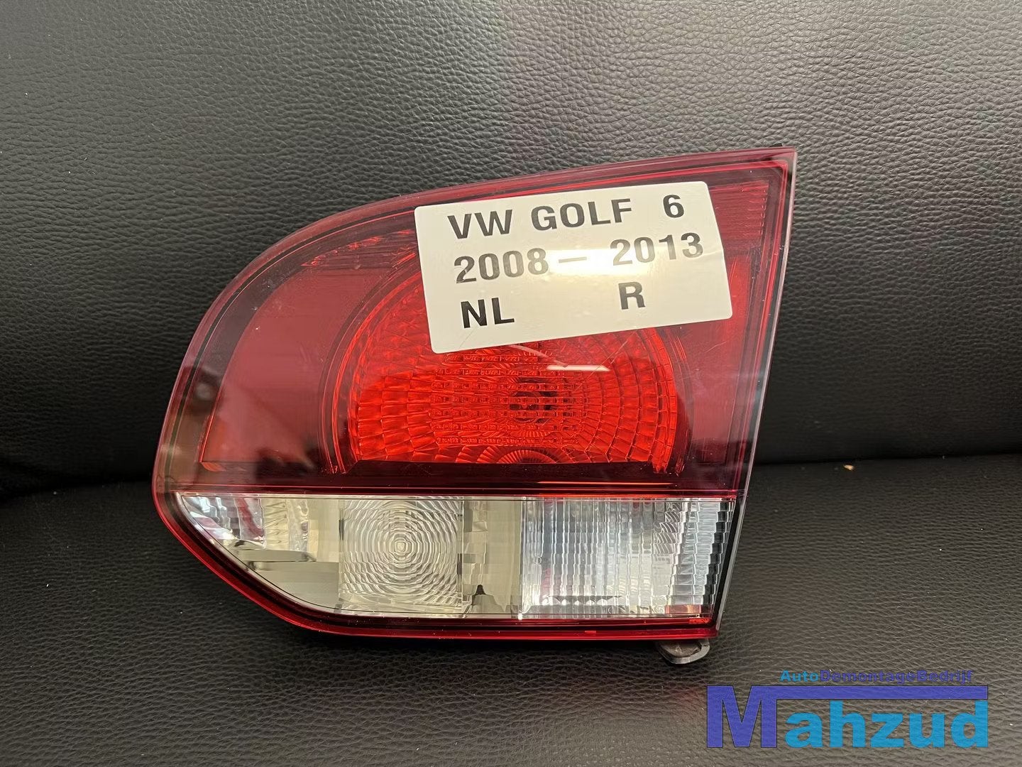 VW GOLF 6 RECHTS binnen achterlicht DONKER 2009-2013, Auto-onderdelen, Gebruikt, Volkswagen, Volkswagen AG, Berliner Ring 2
38440  Wolfsburg, DE