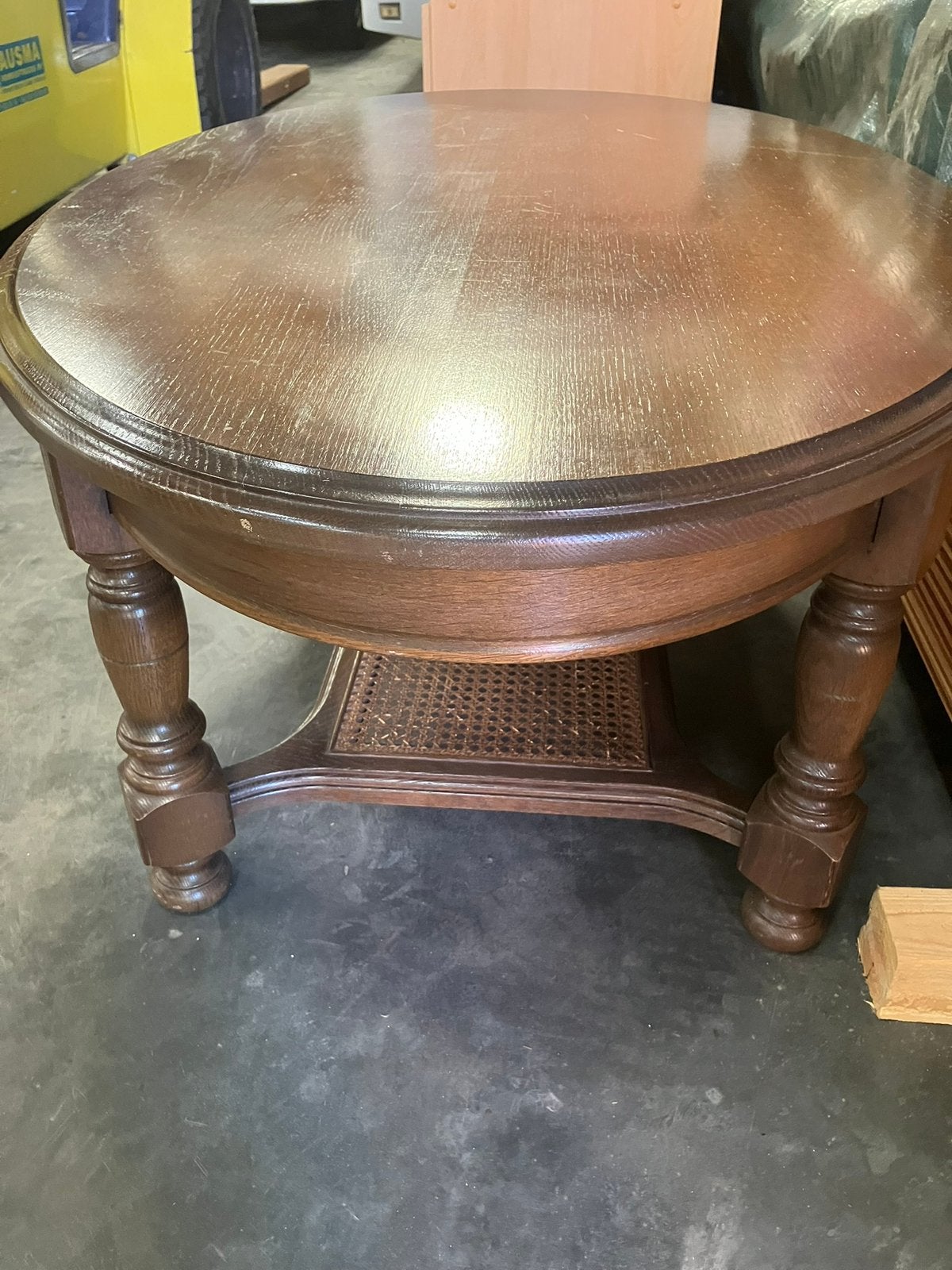Salontafel, Ophalen