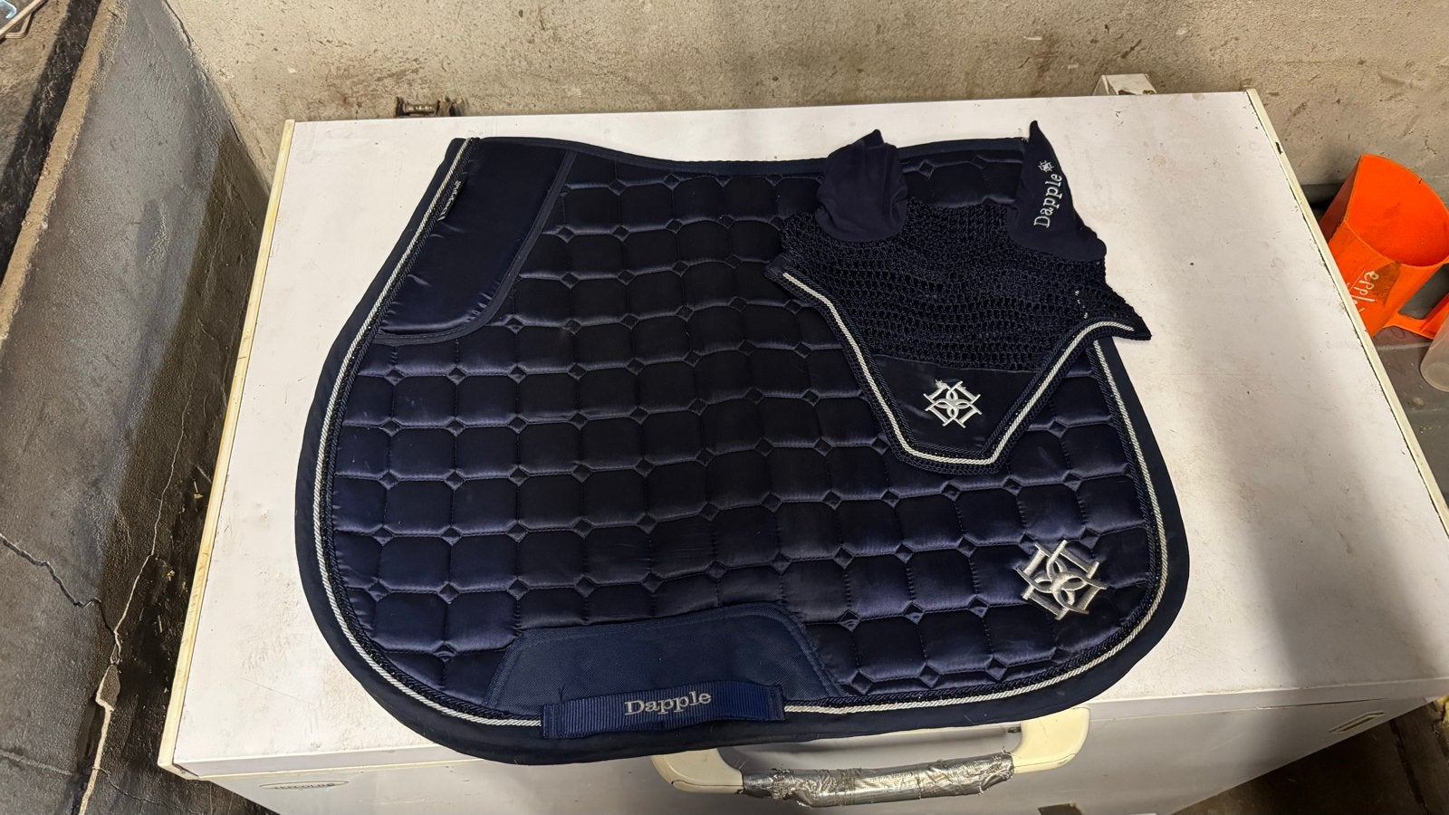 Zadeldekje en Oornetje (donkerblauw), Full (L), Ophalen of Verzenden, Zo goed als nieuw, Overige merken