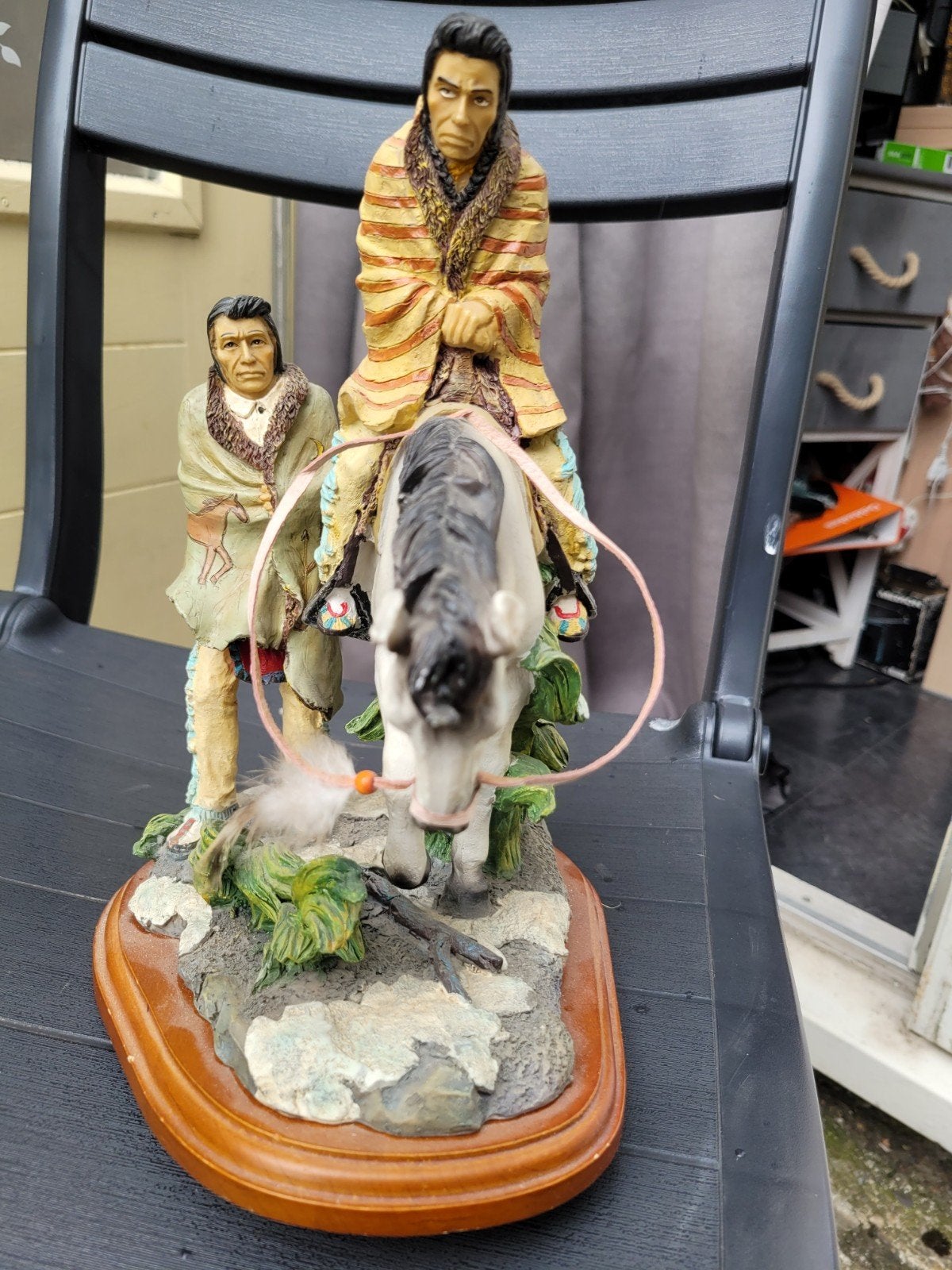 Decoratief Beeld: Indiaanse Scène met Ruiter en Paard, Antiek en Kunst, Kunst | Beelden en Houtsnijwerken, Ophalen, 20 - 50 cm
