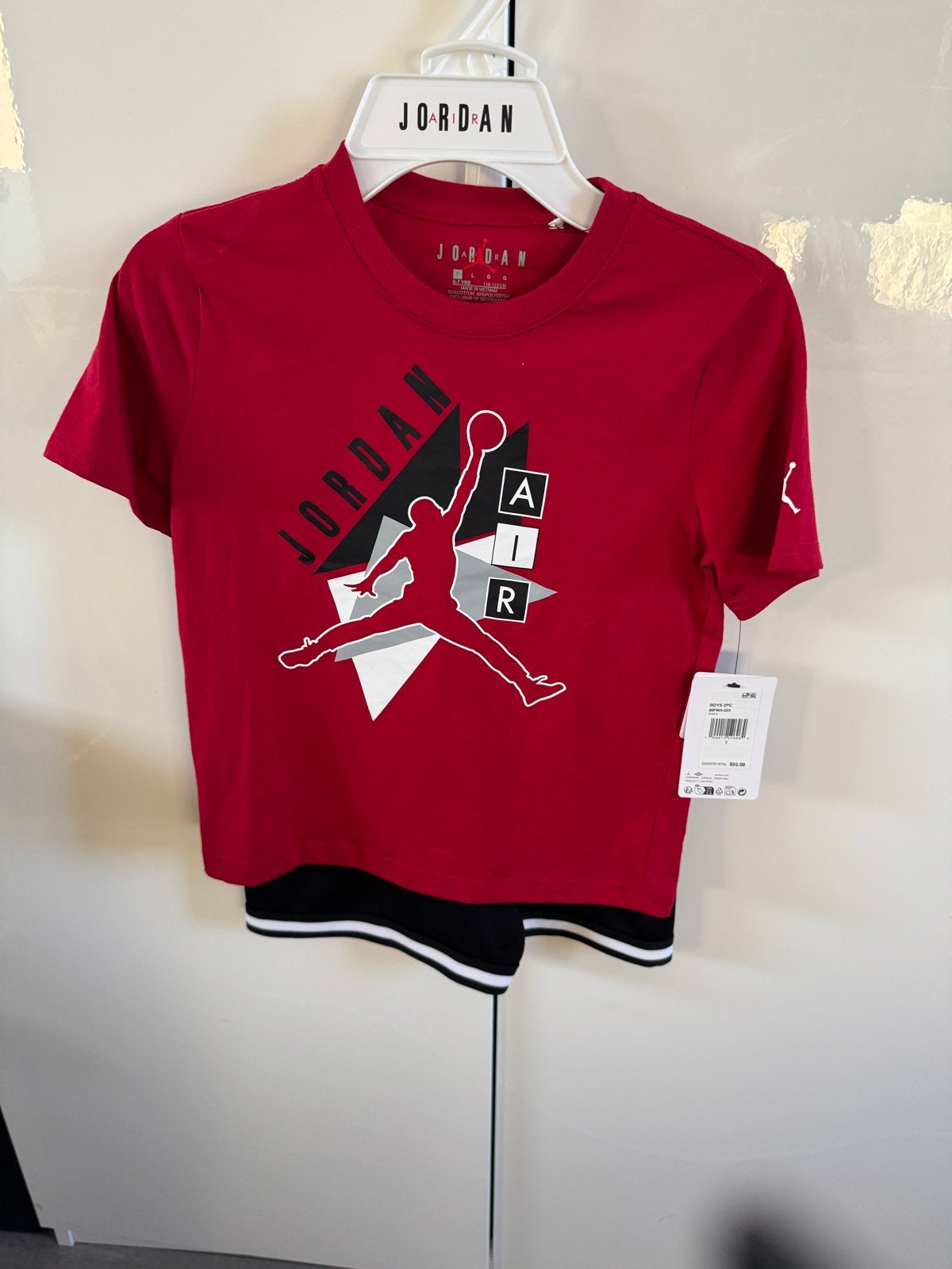 Nieuw Air Jordan 2-delige set tshirt en broek maat 116-122, Ophalen of Verzenden, Nieuw, Jongen, Setje