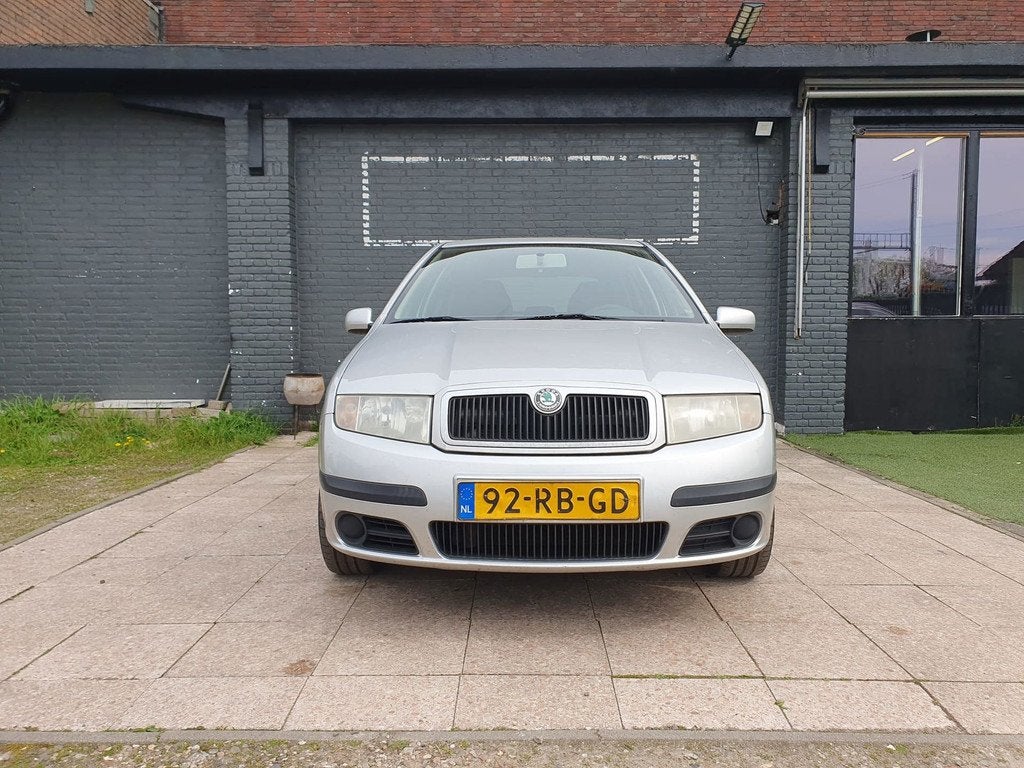Skoda Fabia 1.4-16V Ambiente, Voorwielaandrijving, 4 cilinders, Origineel Nederlands, Bedrijf