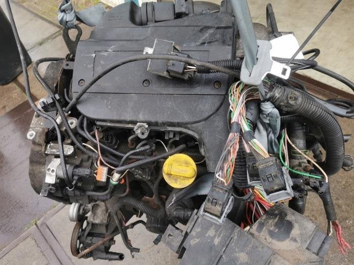 Motor van een Opel Vivaro, Gebruikt, -, -, Opel