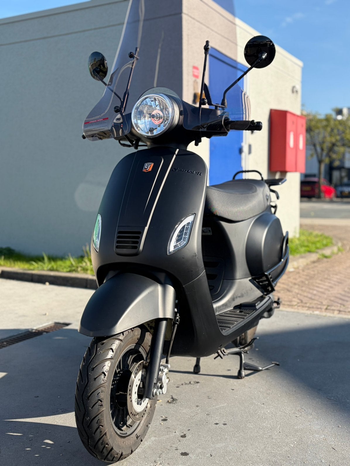 La Souris scooter – Bouwjaar 2020 – Mat zwart, Ophalen, Zo goed als nieuw, Benzine, 50 cc