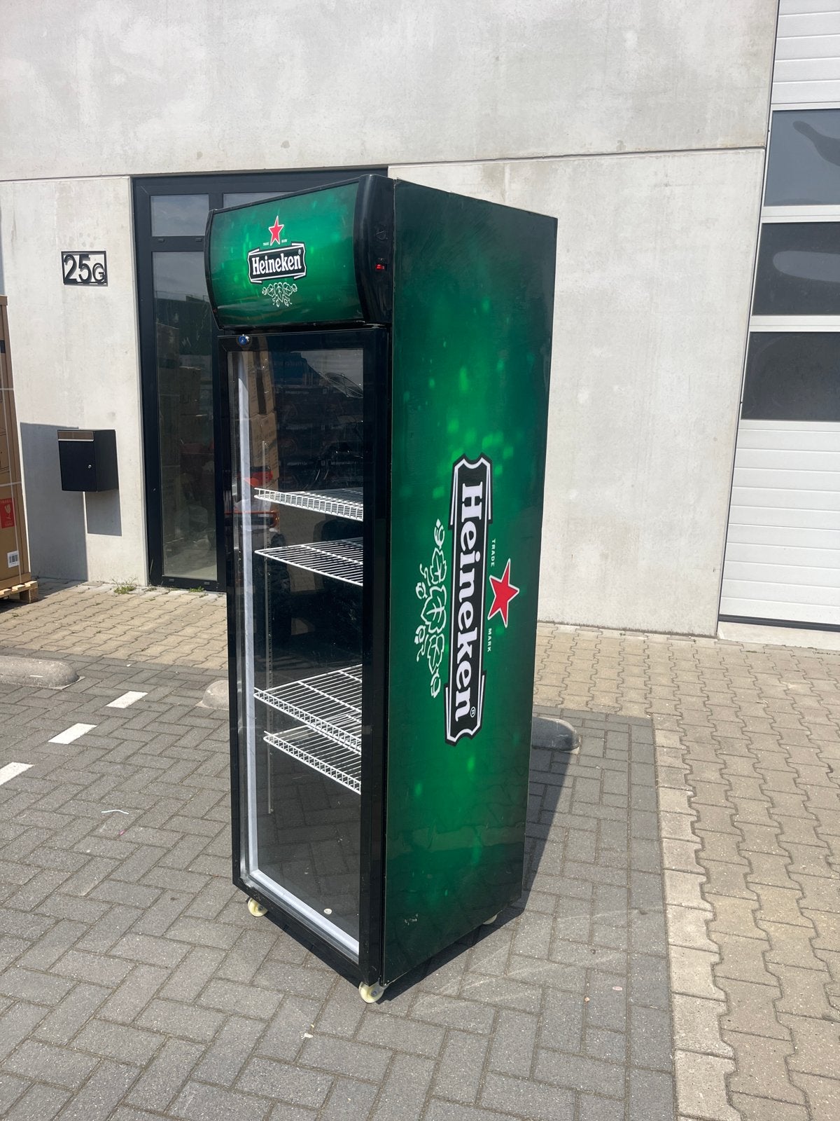 Heineken koelkast - motor loopt, koelt niet, Ggg, Zonder vriesvak, 200 liter of meer, Ggg