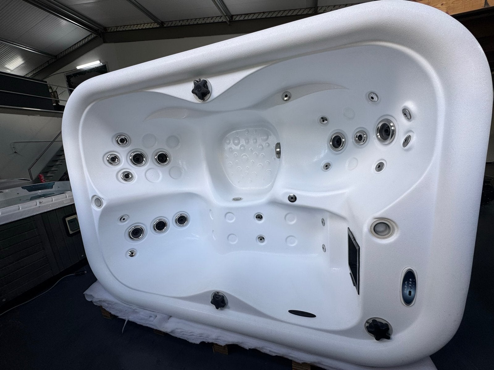 Nette 3-persoons Balboa Spa - 200x150cm - Incl. Garantie, Info@spaboer.nl, Zo goed als nieuw, Spaboer, Traan 5 9351 vm leek