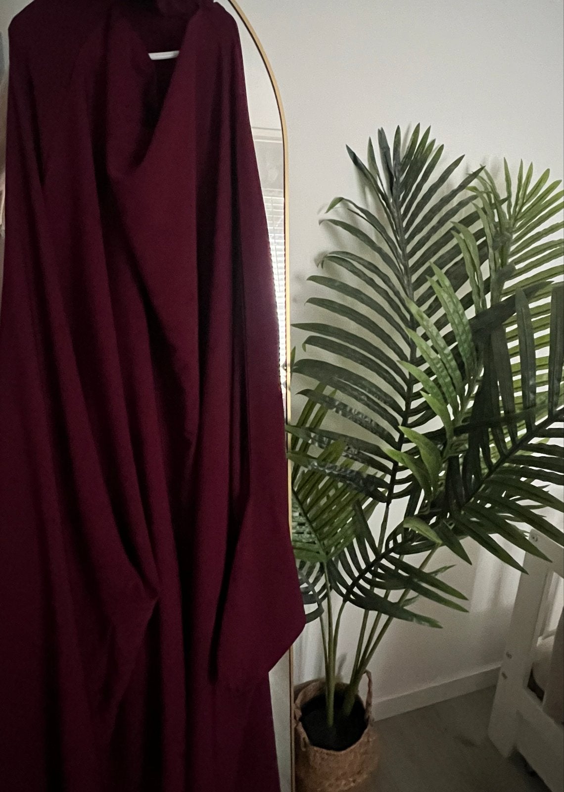 Tweedelige jilbab + rok, Kleding | Dames, Maat 38/40 (M), Ophalen of Verzenden, Zo goed als nieuw, Rood