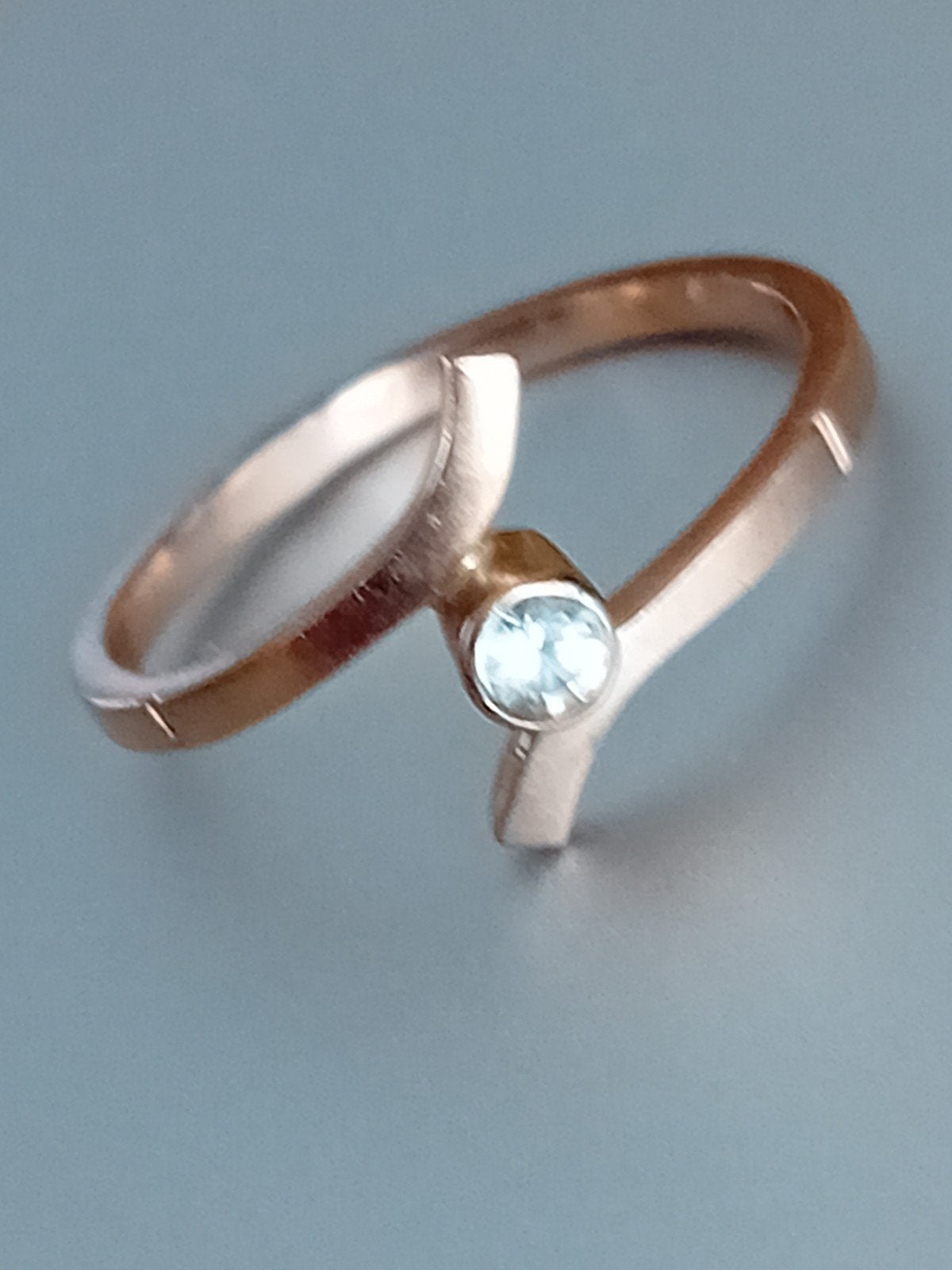 Vintage USSR 583 Roségouden Ring met Diamant (14K), Ophalen of Verzenden, Goud, Ring, Met edelsteen