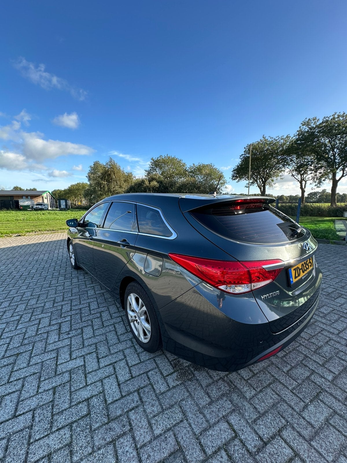 Hyundai i40 1.6 GDI Stationwagon 2012 Zwart, Auto's, Achterwielaandrijving, 4 cilinders, Zwart, Handgeschakeld