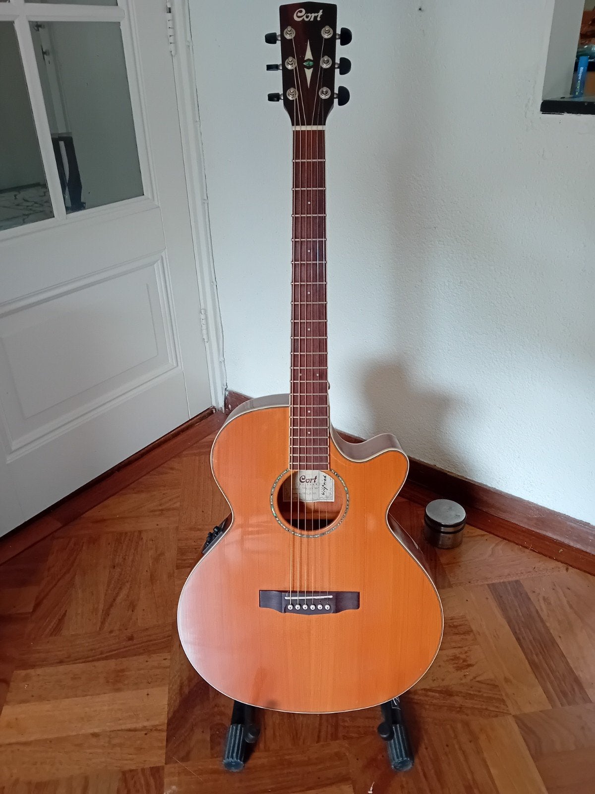 Western gitaar Cort, ceder bovenblad en mahonie, Muziek en Instrumenten, Ophalen, Zo goed als nieuw, Western- of Steelstringgitaar