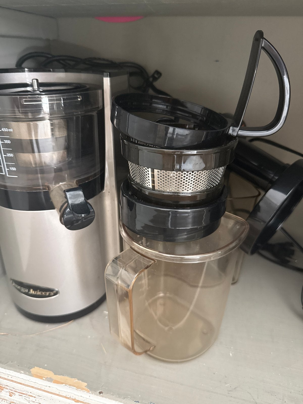 Omega Slowjuicer VSJ843RS - Vers sap in een handomdraai, Witgoed en Apparatuur, Ophalen, Gebruikt, Elektrisch, Slowjuicer