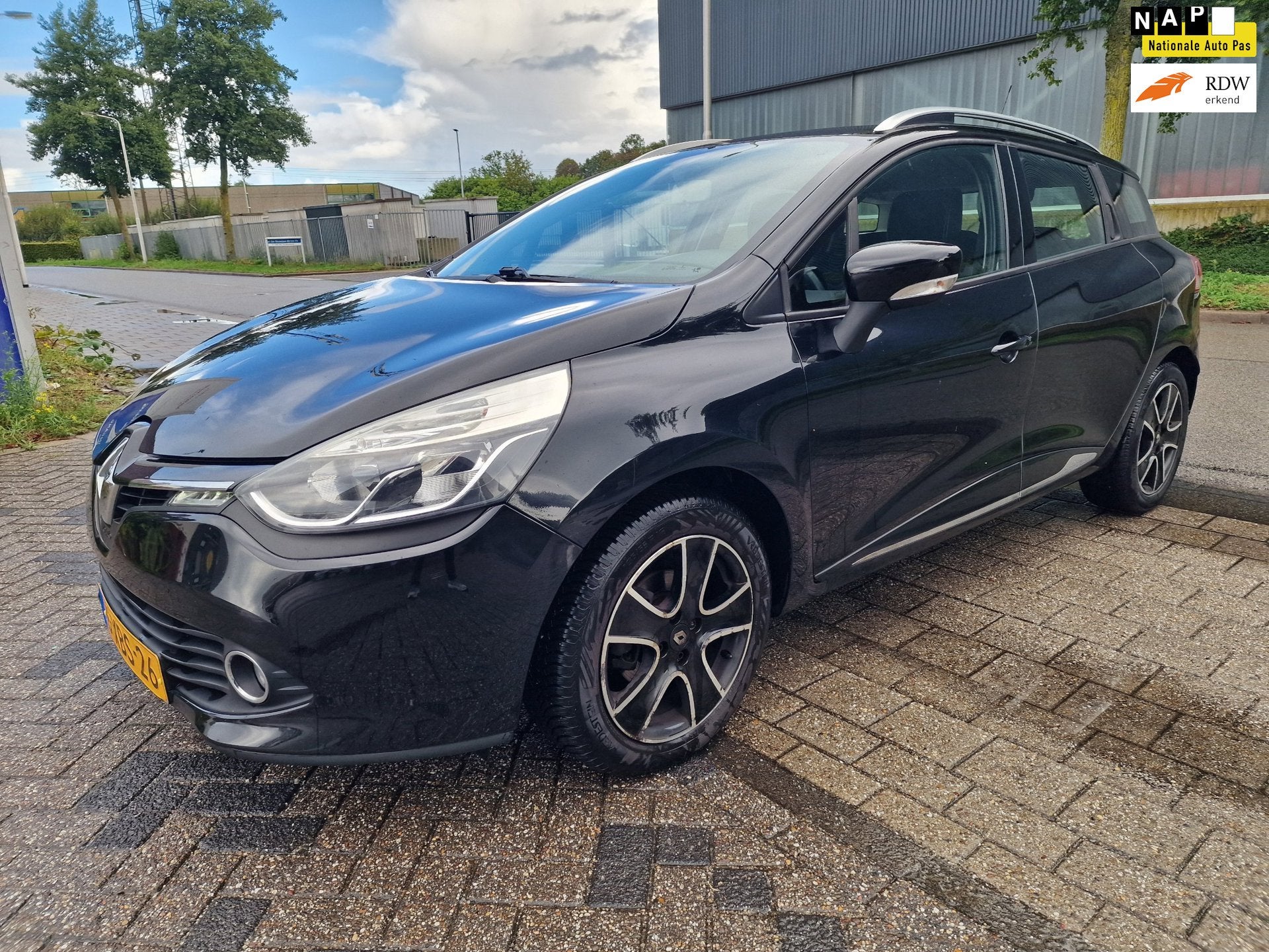 Renault Clio Estate 0.9 TCe Expression, Apk, Nap, Nieuwe Dis, Auto's, Voorwielaandrijving, Stof, Zwart, Zwart