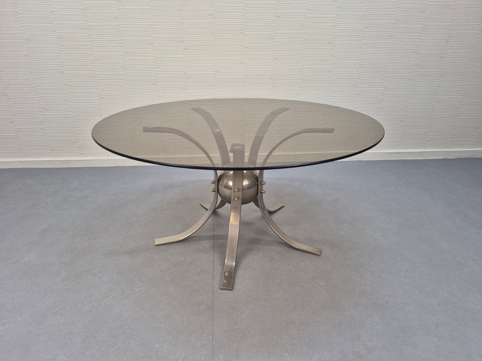 'Sputnik' salontafel. Vintage tafel rookglas met chroom., Minder dan 55 cm, Gebruikt, ., Rond