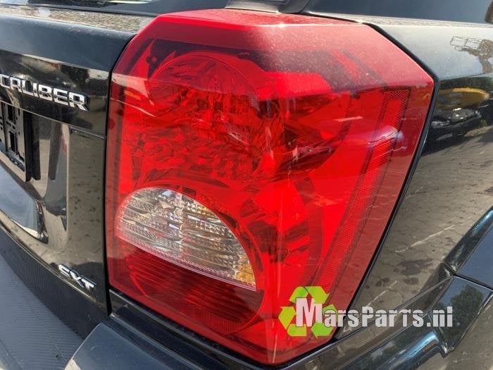 Achterlicht rechts van een Dodge Caliber, Gebruikt, -, -, Ophalen of Verzenden