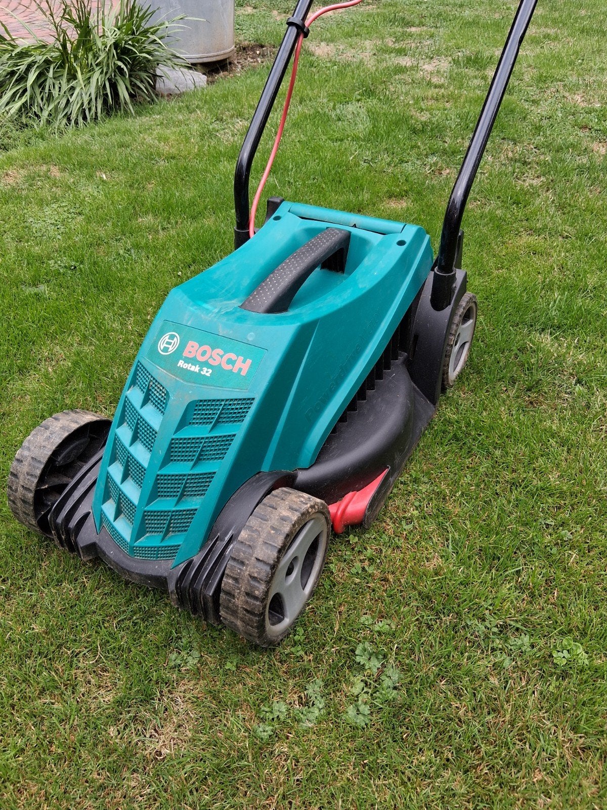 Bosch grasmaaier Rotak 32 elektrisch, Tuin en Terras, Grasmaaiers, Ophalen, Gebruikt, Elektrische grasmaaier, Bosch
