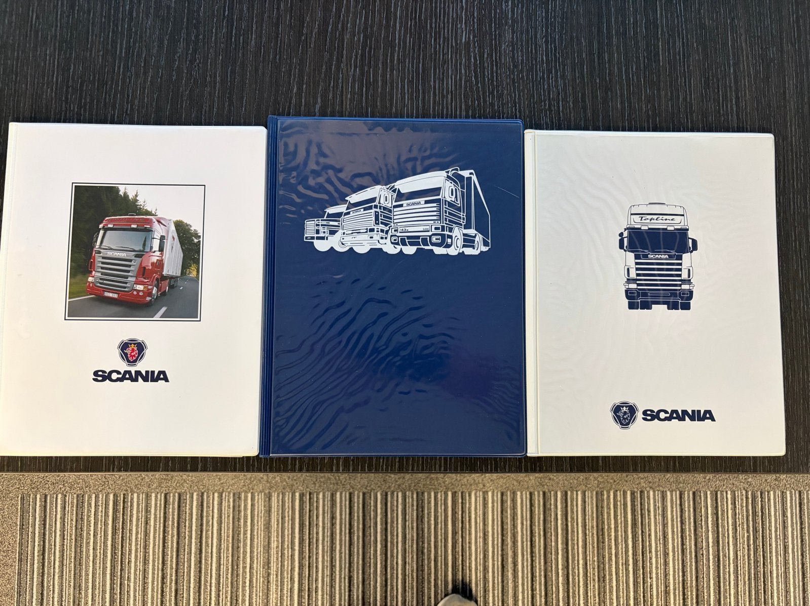 Scania document mappen - Set van 3, Boeken, Ophalen of Verzenden, Zo goed als nieuw