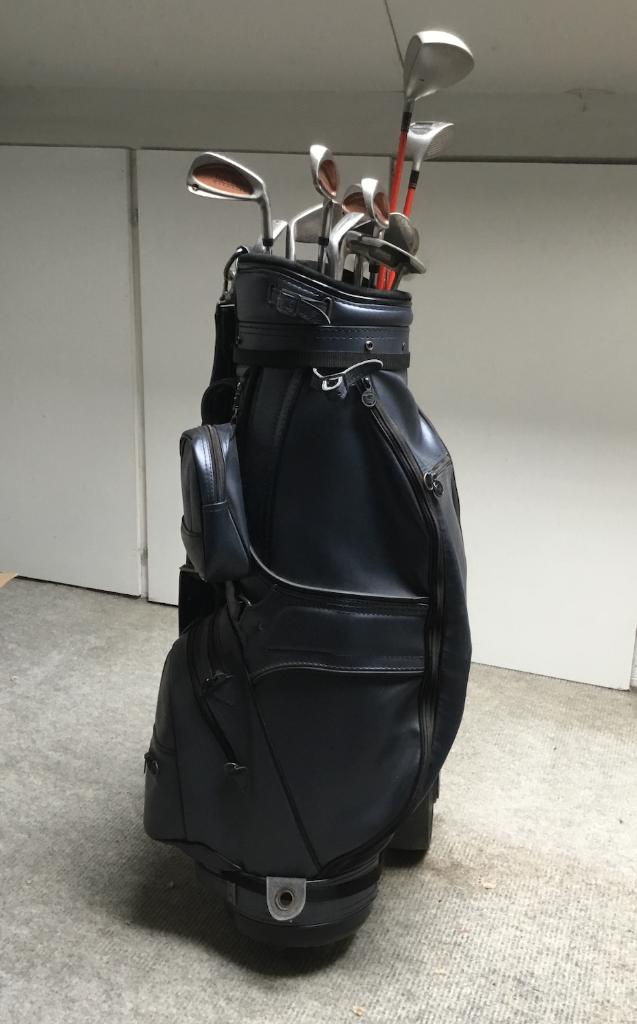 Complete golftas met clubs TaylorMade en Wilson, Ophalen, Gebruikt, Tas, Overige merken