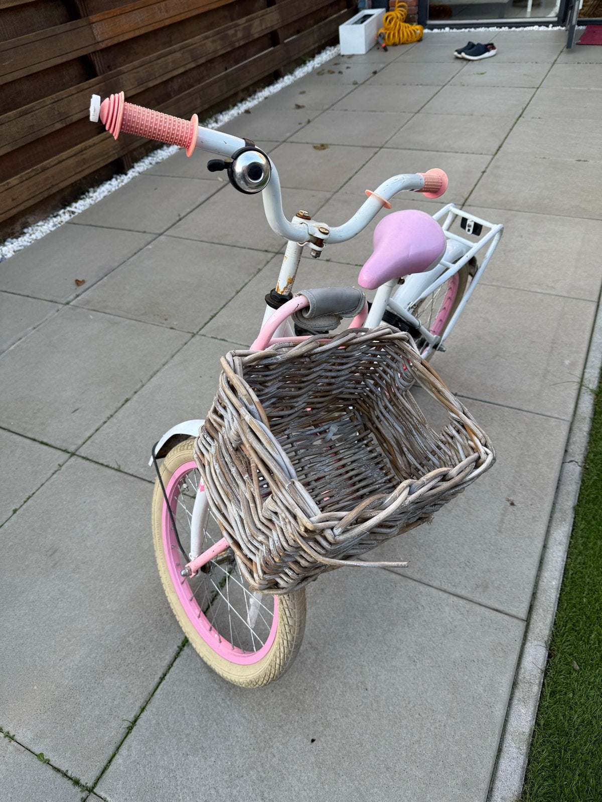 Spirit kinderfiets 16 inch met mandje en bagagedrager, Ophalen, Gebruikt, Velgrem, 16 tot 20 inch