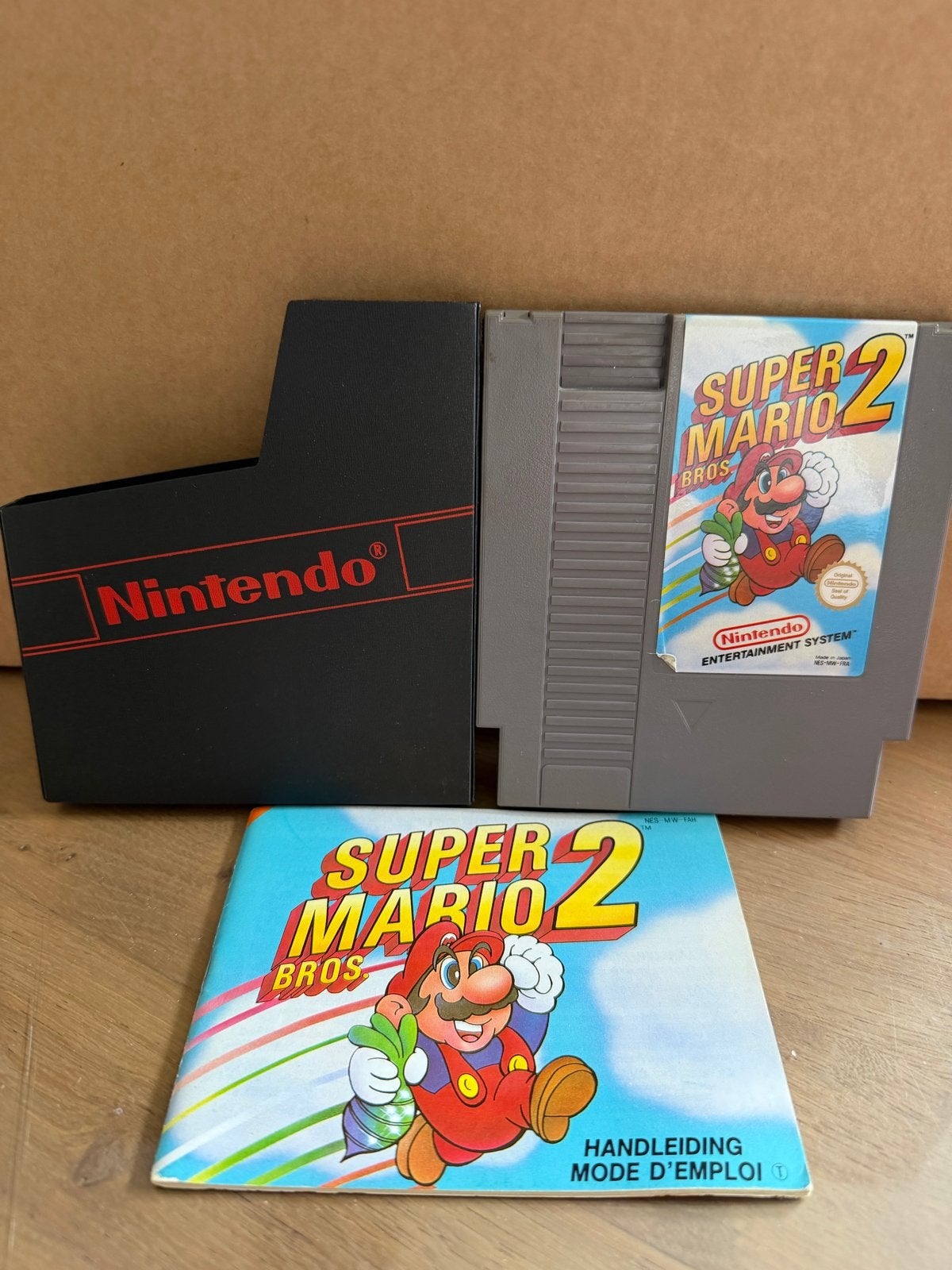 Super Mario Bros 2 NES met handleiding en hoes, Spelcomputers en Games, Gebruikt, 1 speler, Ophalen of Verzenden, Vanaf 3 jaar