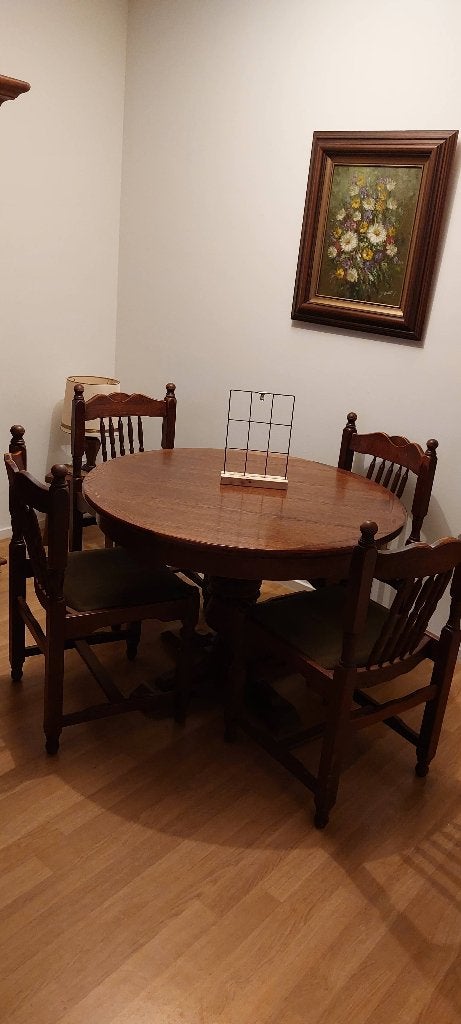 Eettafel rond met 4 stoelen, Huis en Inrichting, Tafels | Eettafels, Ophalen, Rond, Zo goed als nieuw, Vier personen