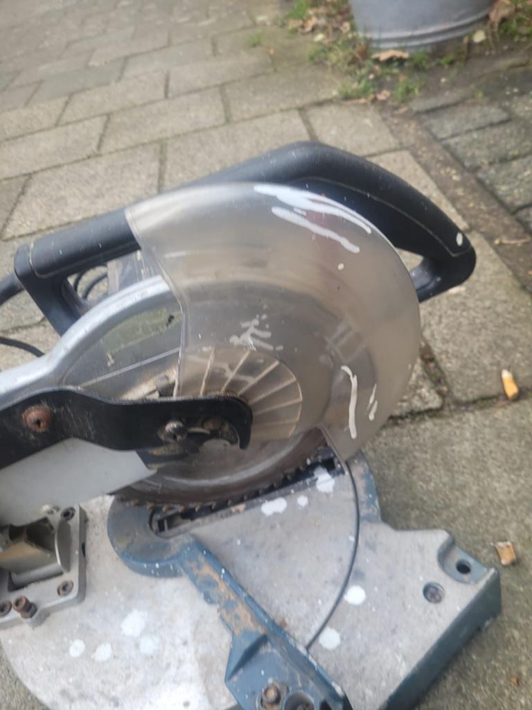 Einhell KGS 210/2 Profi afkort en verstekzaag, Doe-het-zelf en Verbouw, Gereedschap | Zaagmachines, Ophalen, Gebruikt, Afkortzaag